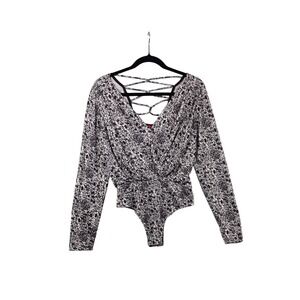 Red by BKE Women's Long Sleeve Floral Print Lattice Back Bodysuit Size L